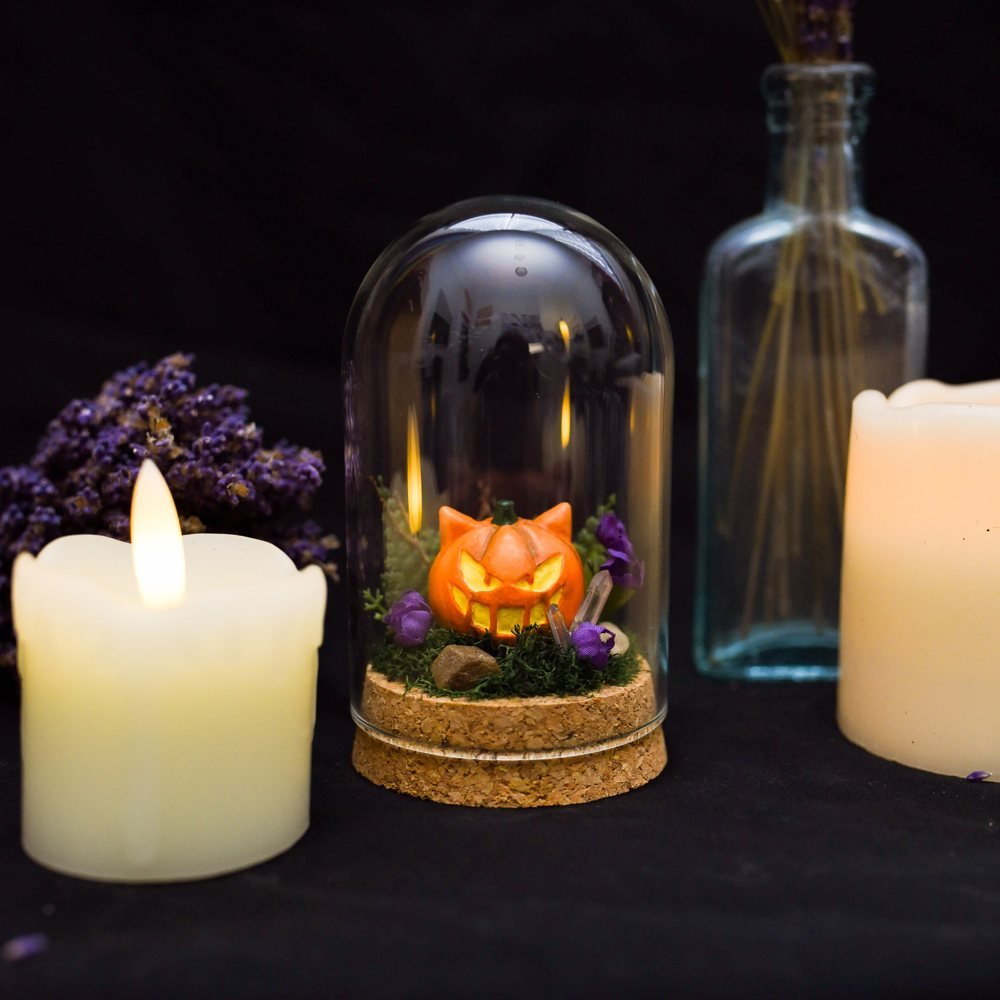Gengar Jack-O'-Lantern Pokémon Mini Terrarium [Vault Item]

The artist put a Gengar jack-o'-lantern scene in a tiny terrarium. It looks ready to haunt the porch and steal the candy.